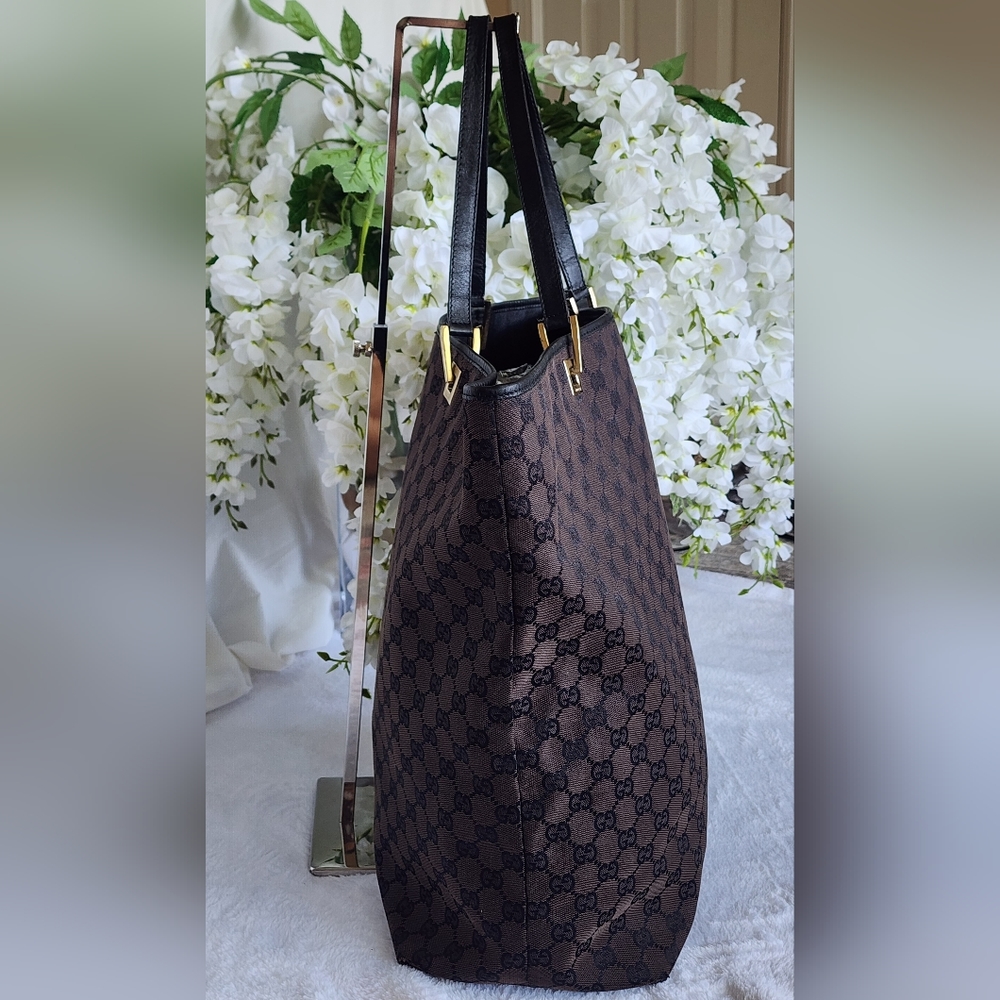 Gucci Brown GG Monogram Tote with Black Handles and Gold Hardware - Picture 4 of 13